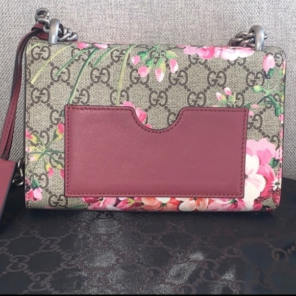 🔥🔥SOLD🔥Gucci Blooms Monogram Small Padlock Bag - Picture 2 of 7